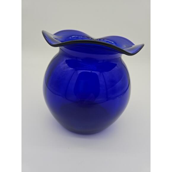 Dark Cobalt Round 6" Vase Glass Scalloped Top - Picture 3 of 7